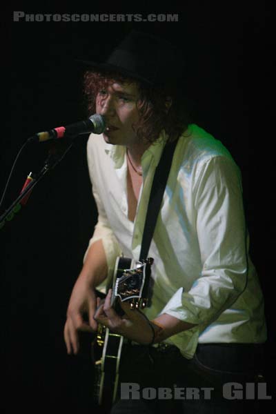 THE KOOKS - 2006-11-10 - PARIS - La Cigale - 